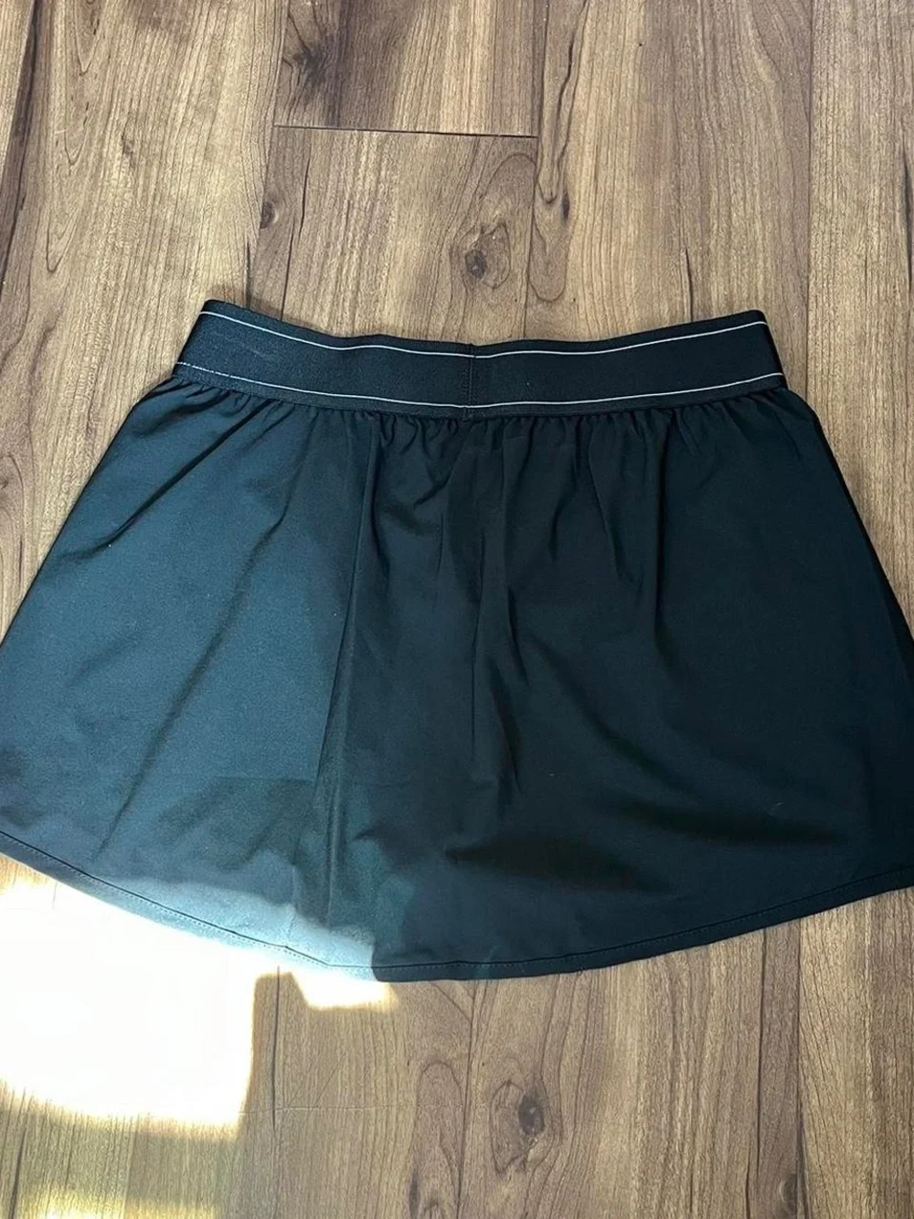 ALO Yoga Black Active Mini Skirt with Elastic Waistband
